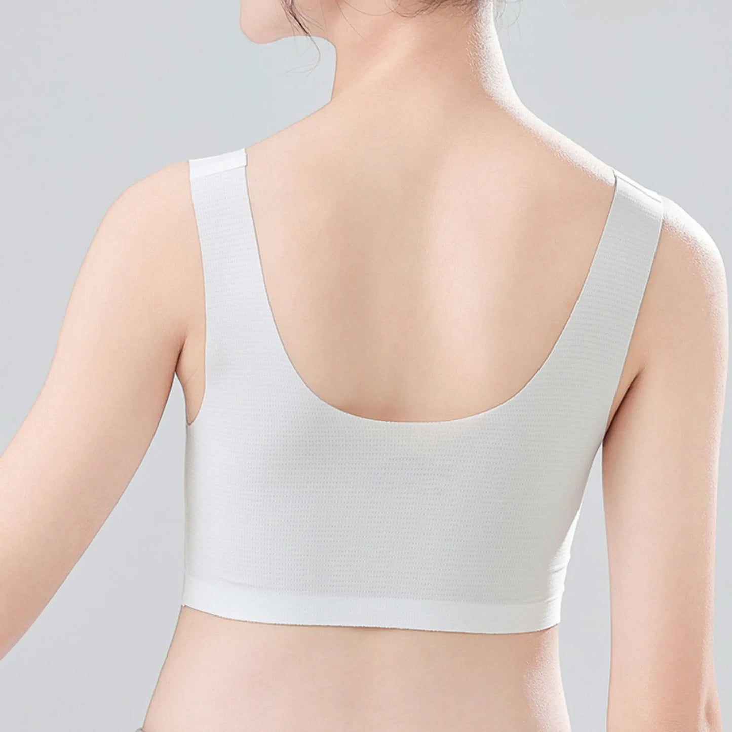 Melissa Girls’ Sports Bra – Silk Lined, Wireless & Breathable Melissa